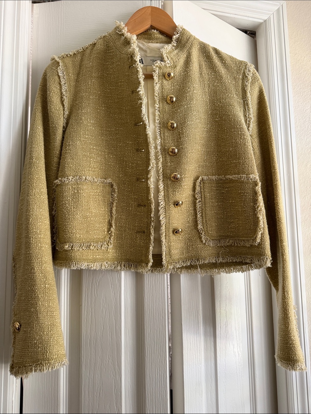 NWOT Zara Frayed Bouclé Crop Jacket in Olive
